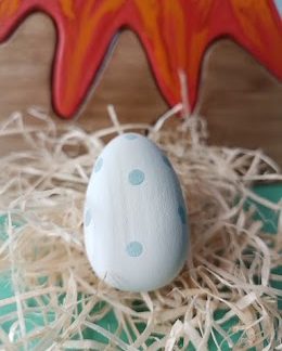 Dotted dragon egg
