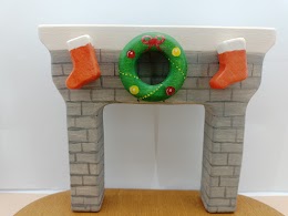 Fireplace removable with wreath and with socks